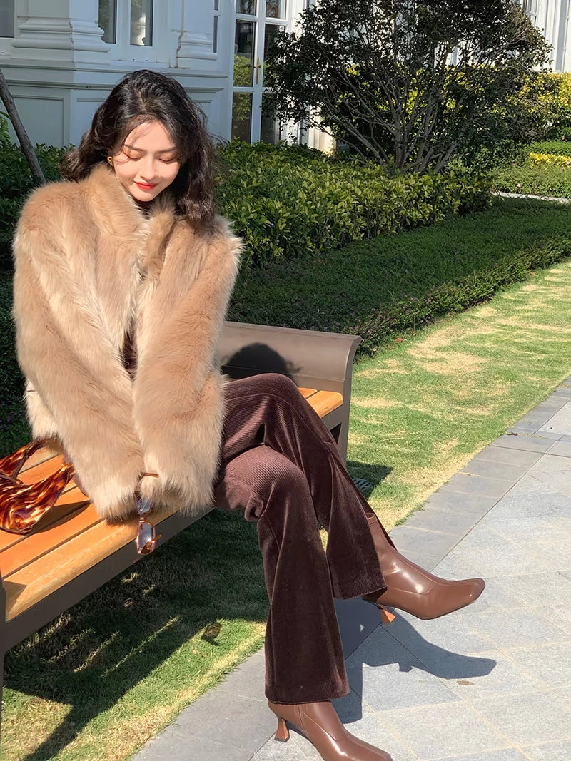 Short Faux-Fur Warm Jacket – Classic Cozy Retro Winter Style