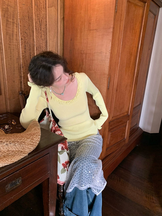 Haut extérieur en dentelle à col en U