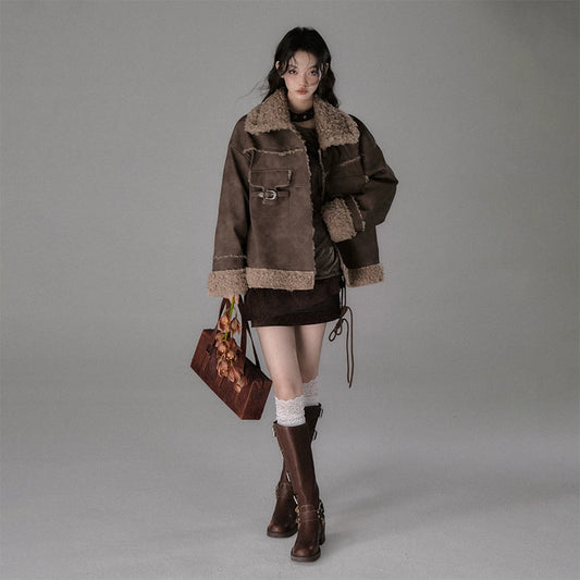 Pine Wooden Toka Loose Brown Fur Integrated Coat