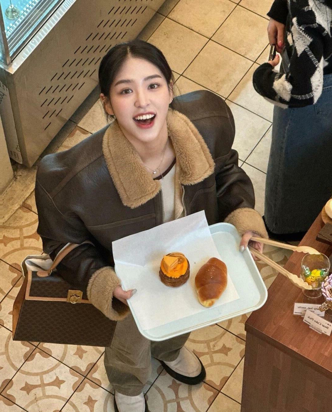 Lamb Wool Leather Jacket – Thickened Fur-Lined Brown Velvet Coat