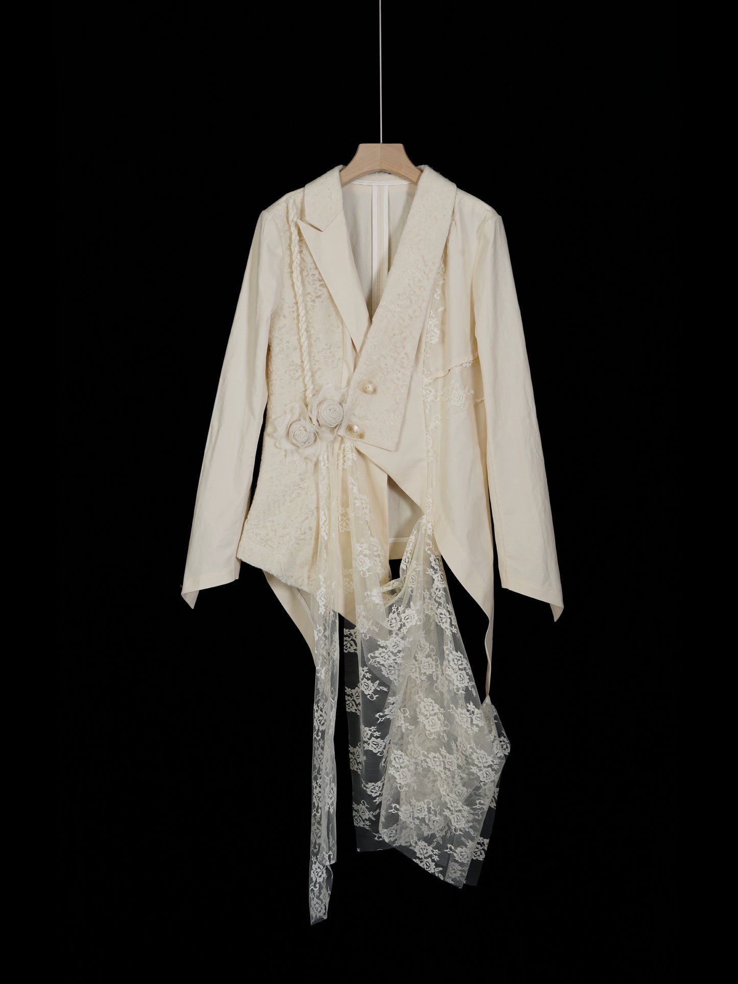 Tapa de mosaico de lana negra de flores