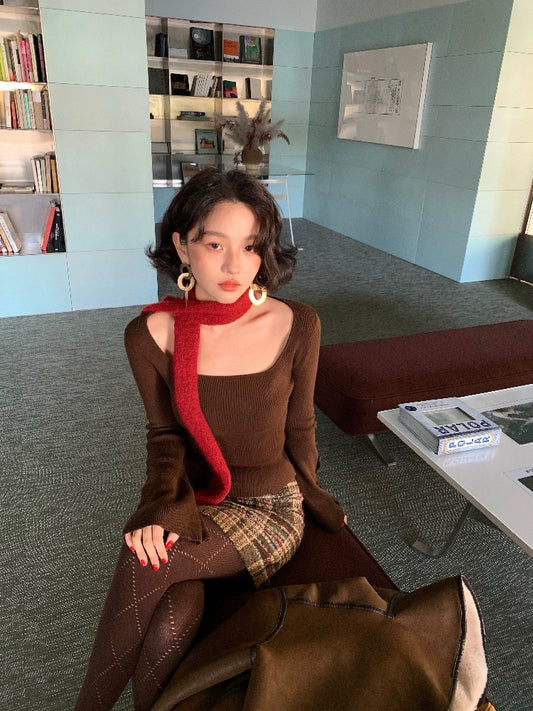 Mist Buttoned Bell Sleeve Square Neck Knit Top – Retro Design