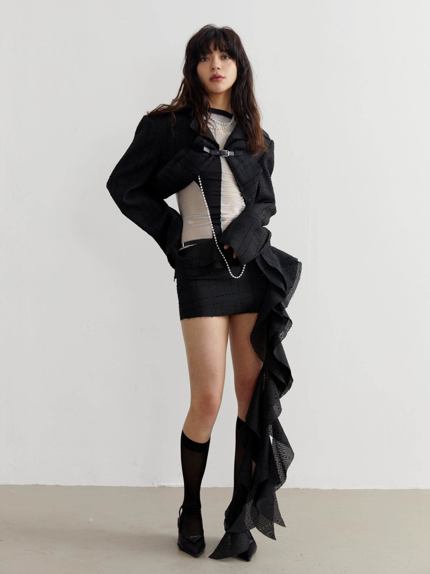 Gonna ultra corta con foglia di loto con bordo in pelliccia