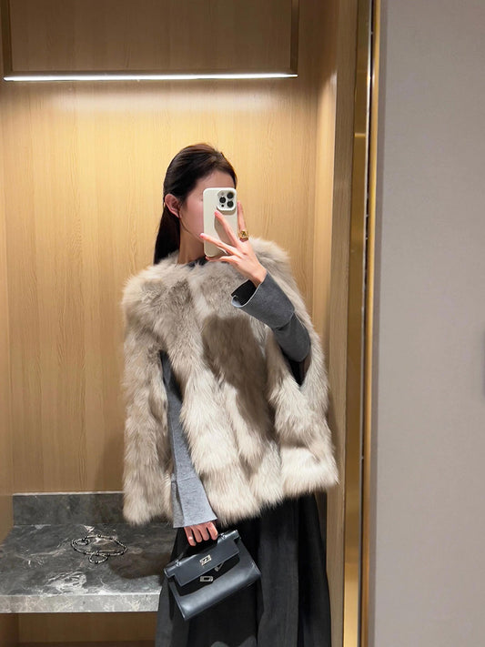 Little Fragrance Fur Coat – Chic Eco-Friendly Fox Fur Cloak