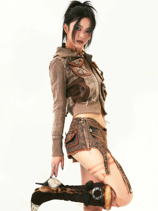 Pantaloncini con gonna in denim con taglio vivo