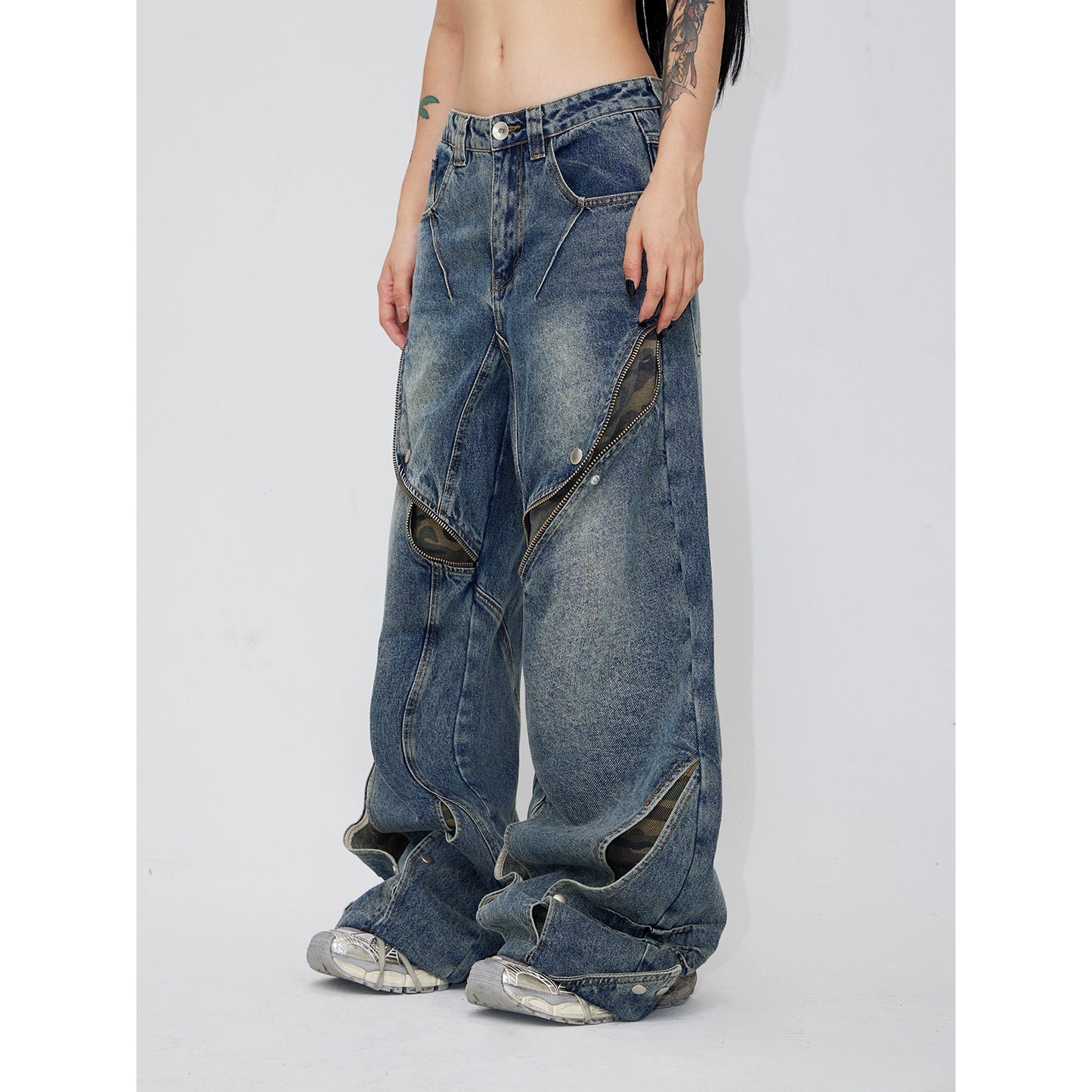 Deconstructs Hollow Out Camuflage Patchwork Jeans con diseño de nicho en angustia retro, pantalones de piernas anchas sueltas