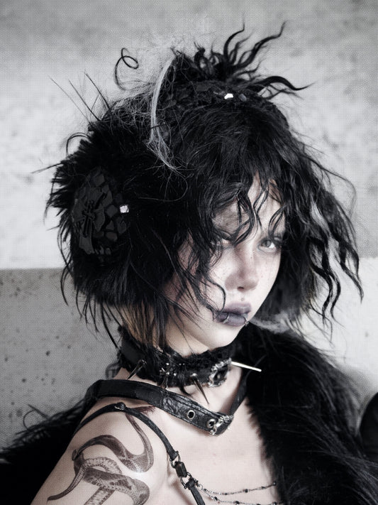 Shadow of the Snake Pupil Autumn and winter warm furry black cross earmuffs heightened skull crown headdress