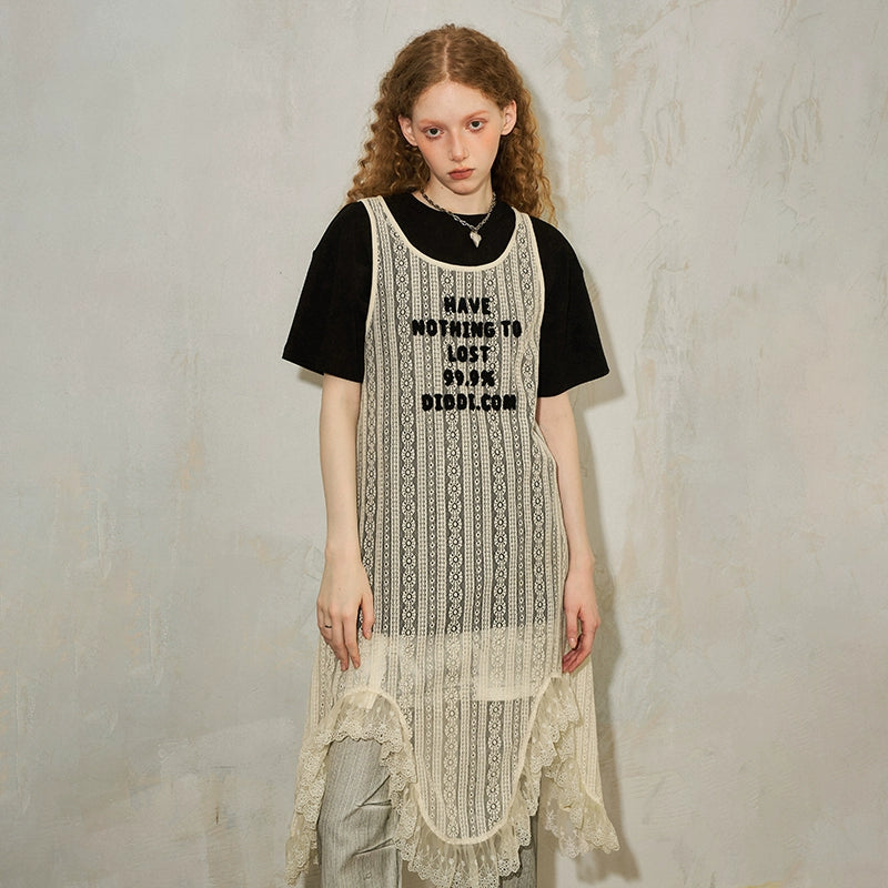 فستان بدون أكمام من الدانتيل المجوف