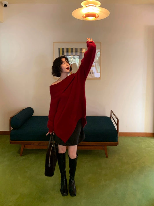 One-Shoulder Raccoon Fleece Wool Sweater – Retro Knit Charm