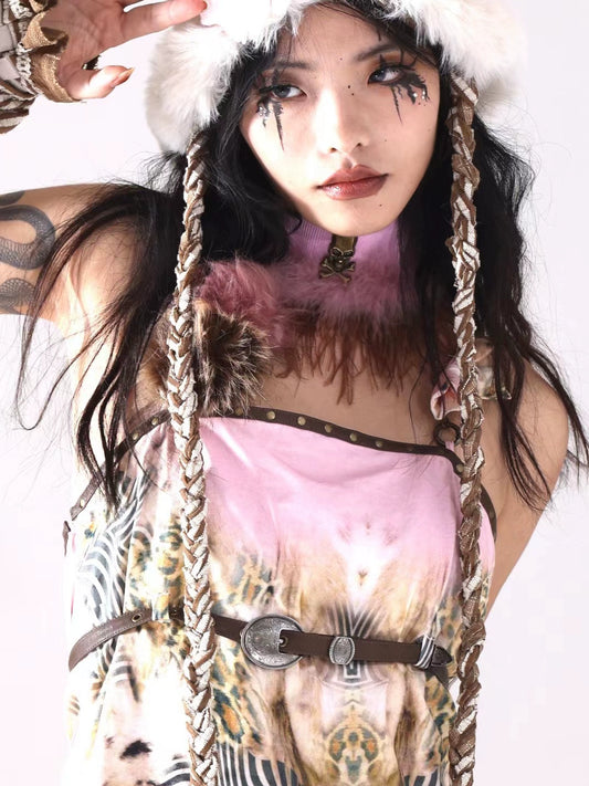 Collo decorativo in metallo con teschio lavorato a maglia