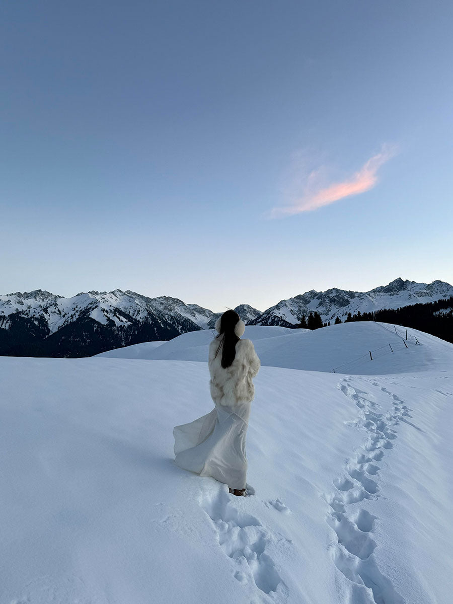 Apricot Wool Coat – High-End Fur-Integrated Eco-Friendly Celebrity Jacket