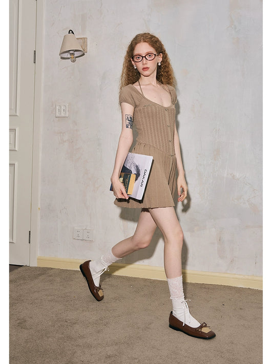 فستان محبوك بظهر مفتوح