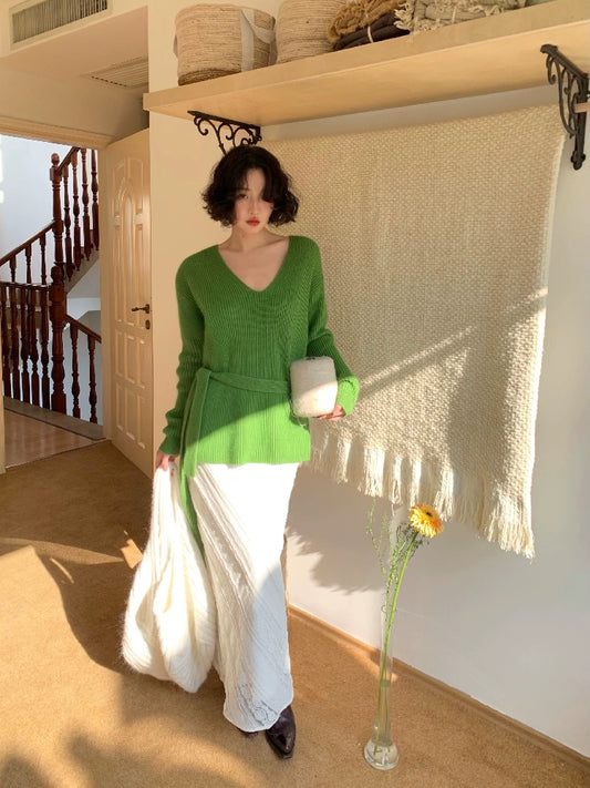 V-Neck Raccoon Velvet Base Sweater with Scarf (Strawberry Jam)