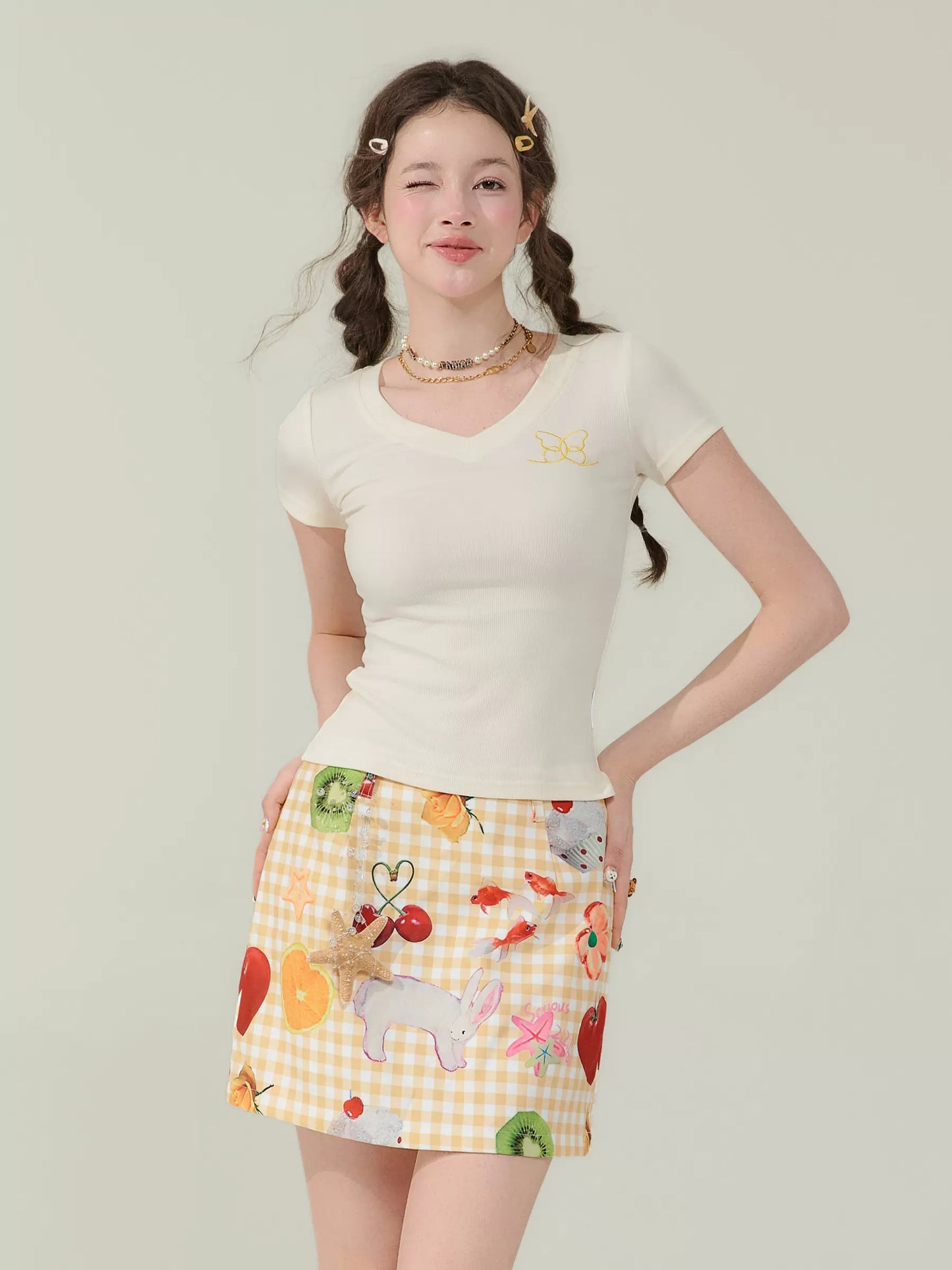 Butterfly Embroidered Slim V-Neck T-Shirt (Retro Style)