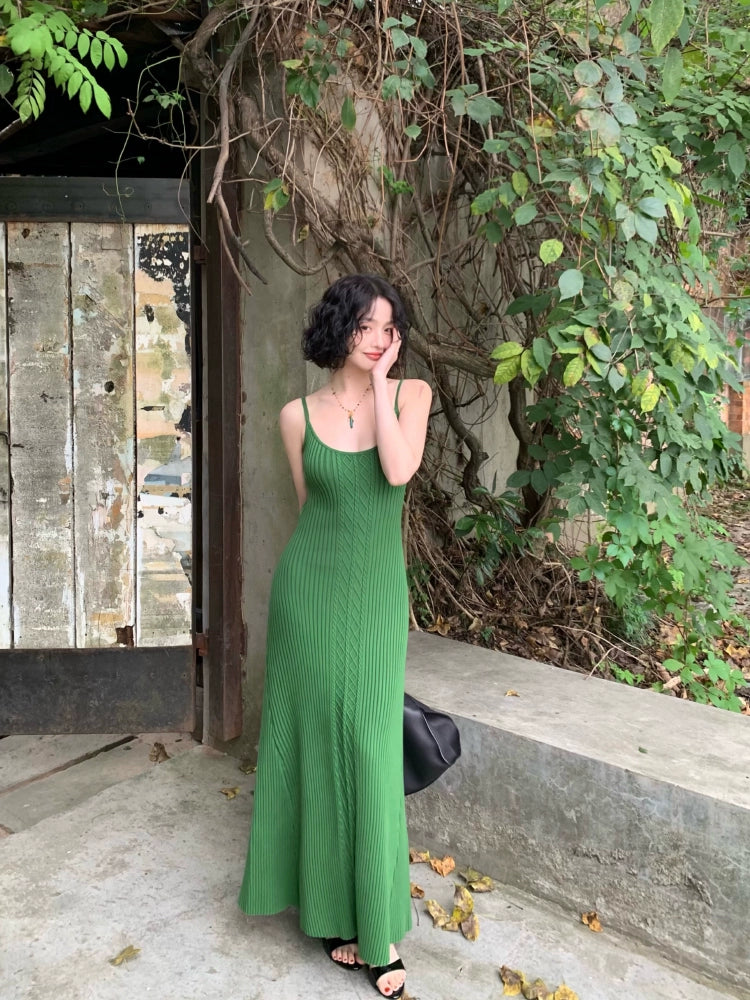 Canglan Slim Knitted Suspender Dress – Retro Elegance