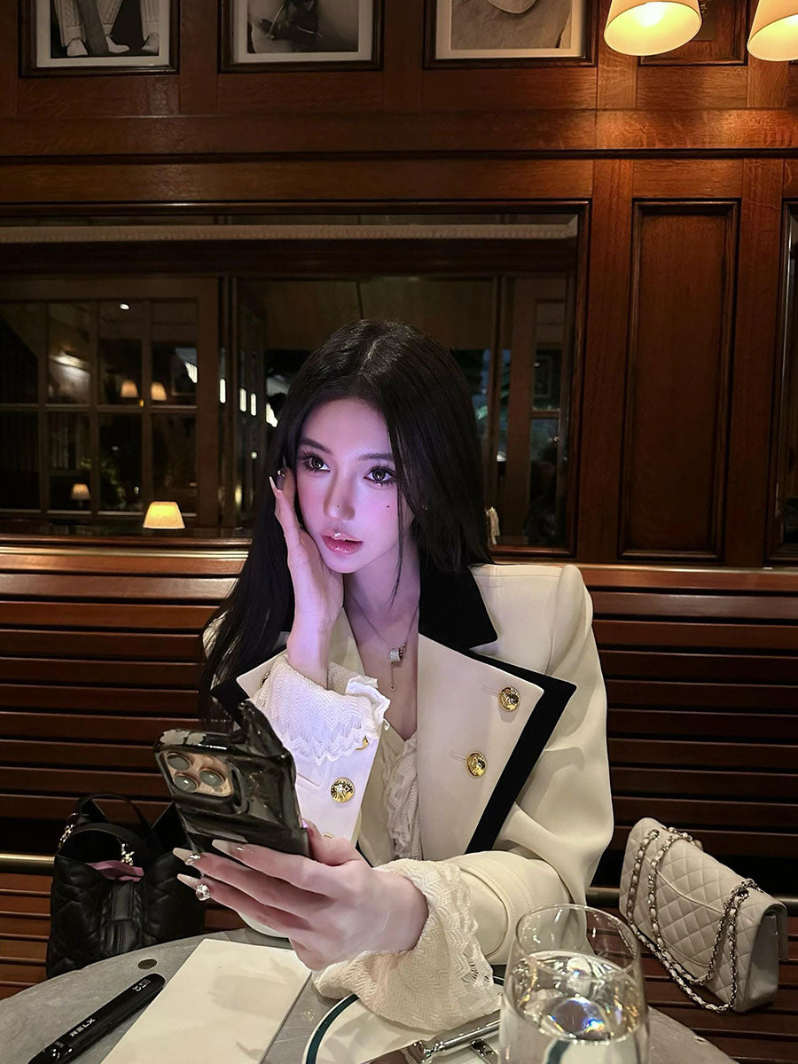 Off-White Blazer – Trendy Double-Breasted Silhouette Coat