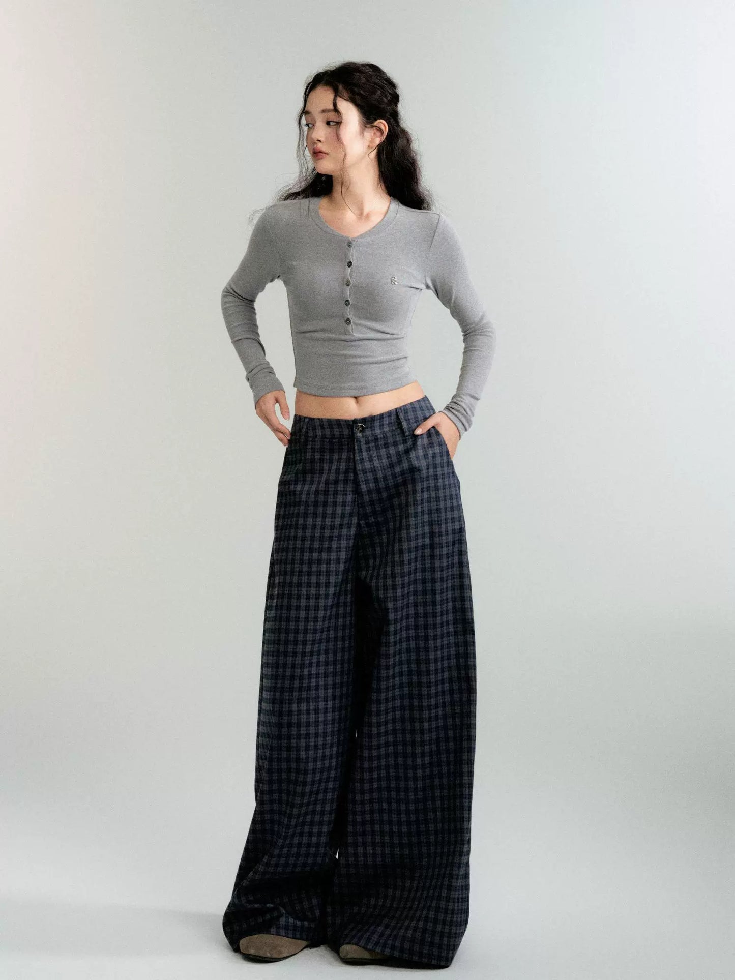 Antique Navy Plaid Wide-Leg Pants with Casual Vibes