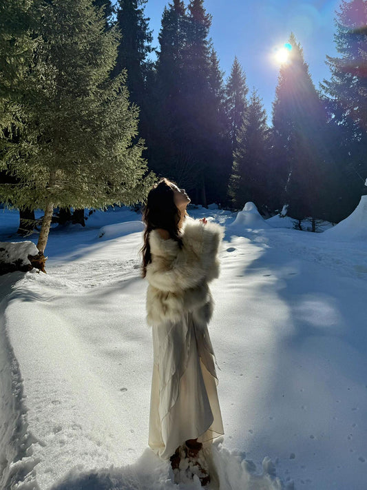 Apricot Wool Coat – High-End Fur-Integrated Eco-Friendly Celebrity Jacket