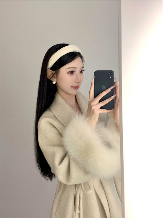 Petite Reversible Cashmere Coat – Stylish Fox Fur-Trimmed Celebrity Jacket