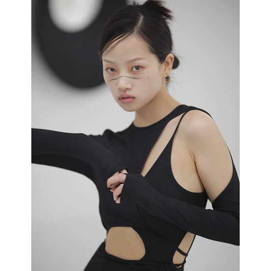 Платье-футболка с асимметричными бретелями Q271