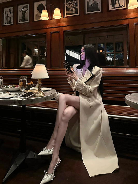 Off-White Blazer – Trendy Double-Breasted Silhouette Coat