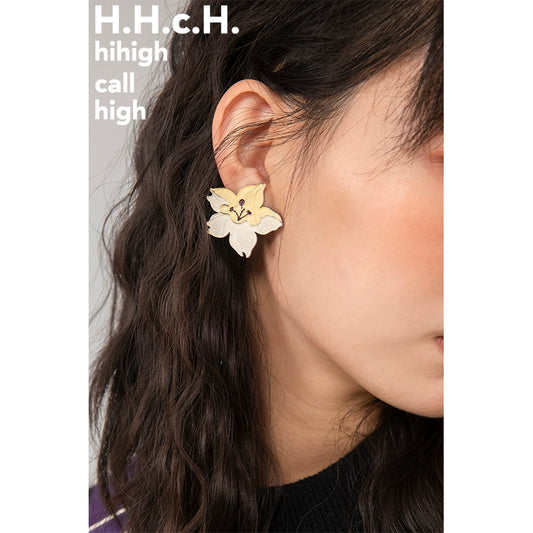 জাপানি চেরি ব্লসম অ্যাক্রিলিক কানের দুল