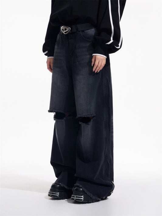 Diseño de nicho: jeans holgados con agujeros