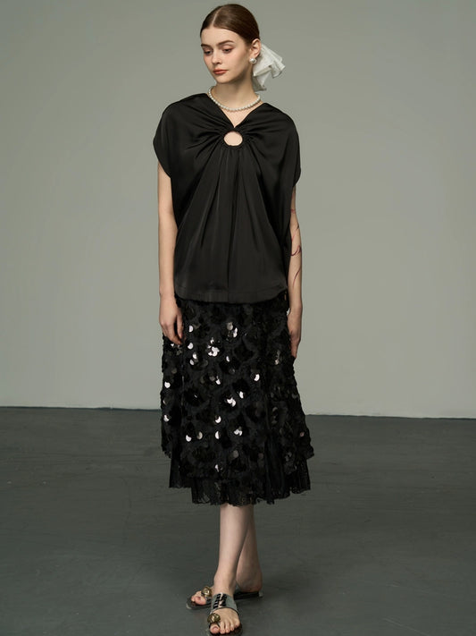 검은 새틴 상단