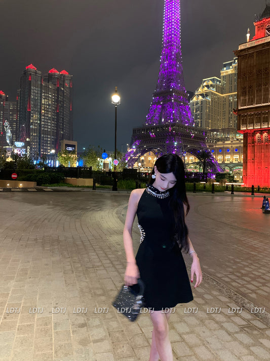 Black Dress by Miyumi