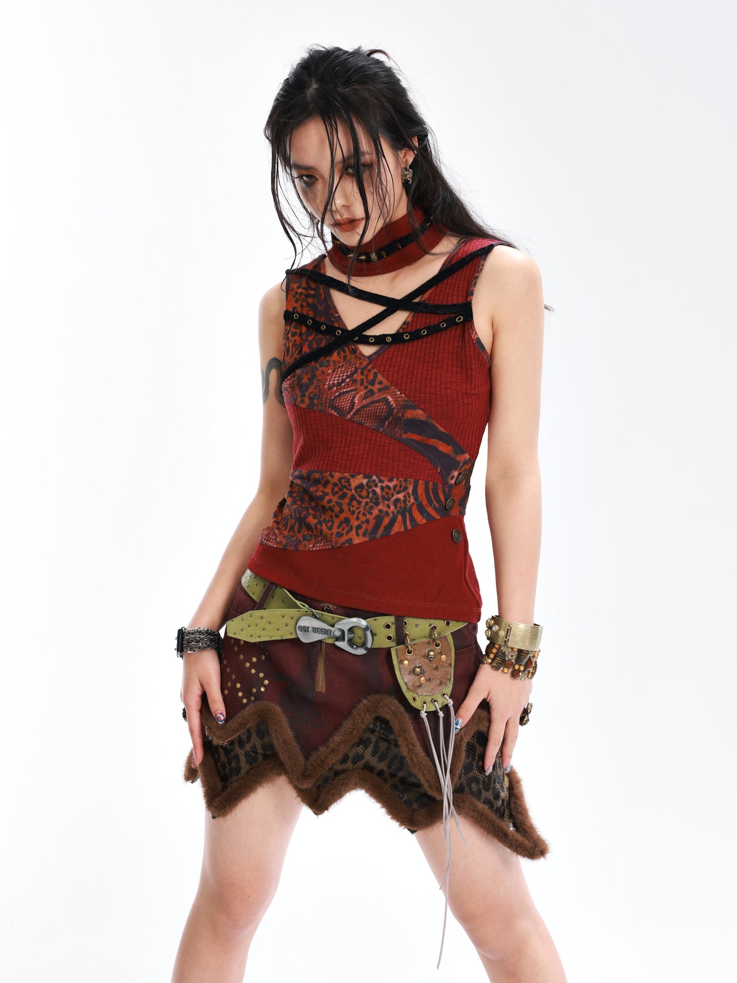 Elastic Printed Knitted Sleeveless Top with Neck