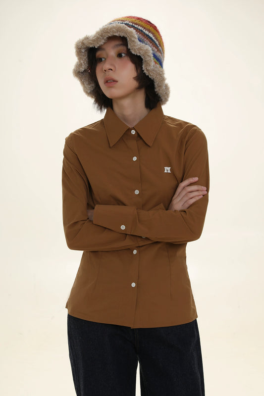 Camicia tinta unita con colletto polo