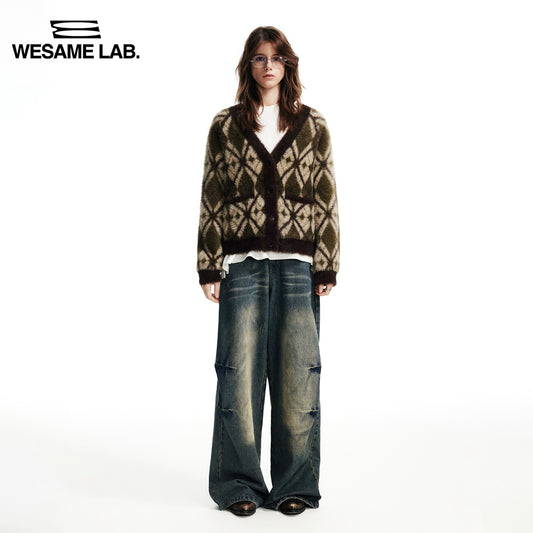 가을과 겨울 게으른 스타일 느슨한 Allover Love Diamond 격자 무늬 모방 밍크 Fleece Fleece 여성을위한 V- 넥 스웨터