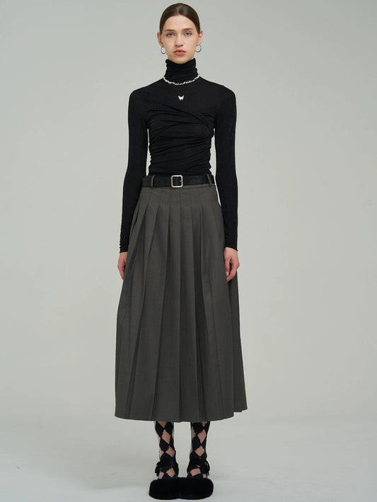 높은 목 슬림 탑