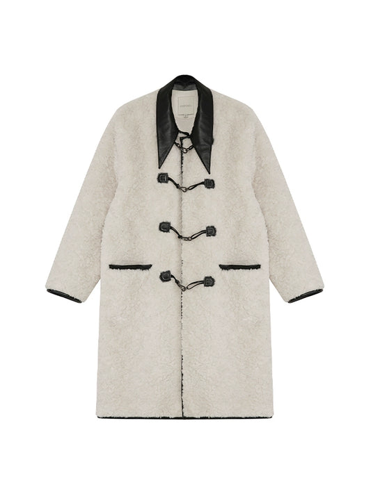 Cappotto di lana di agnello bianco