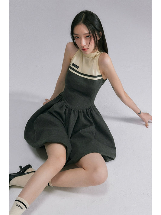 الفستان الرياضي الأخضر الرجعية