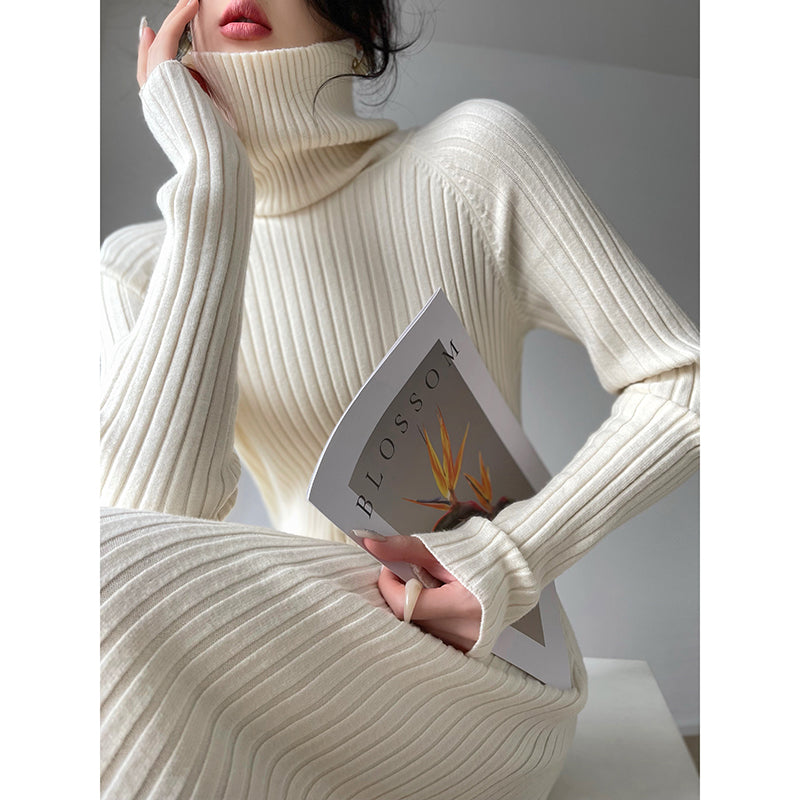 Slim V-Neck Knit Dress