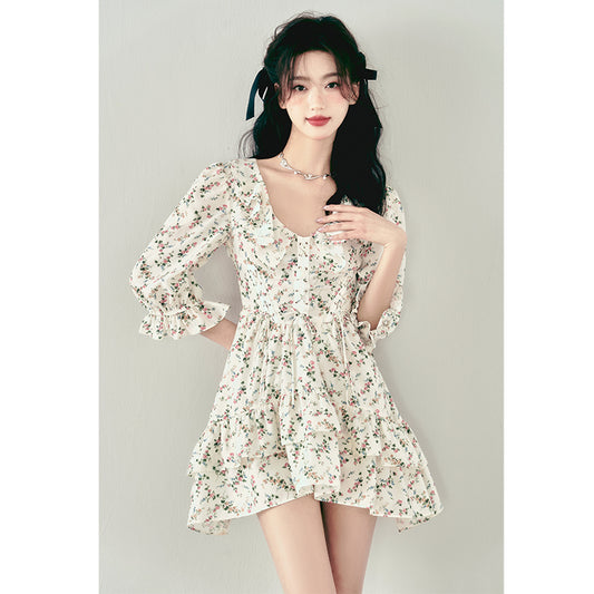 Fragmented Flower Ruffle Edge Dress