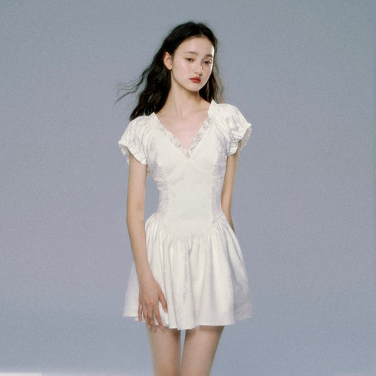 V-neck college wind dress