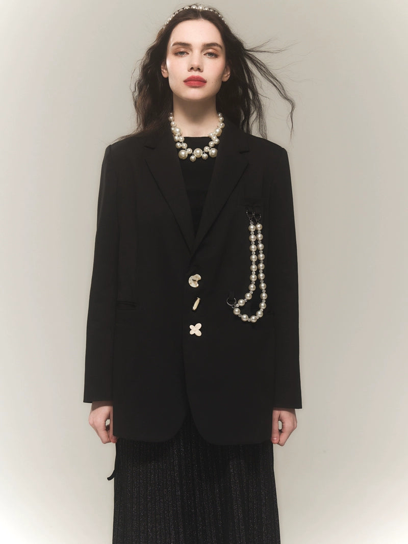 معطف أسود بالخرز بالفراشة