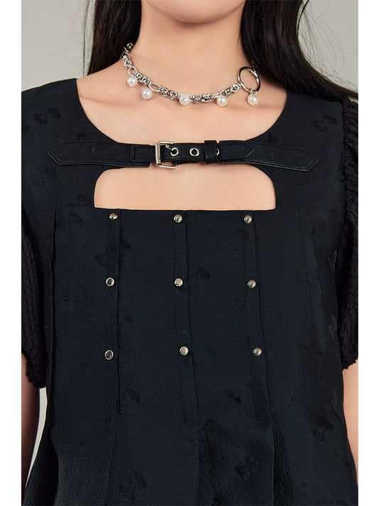 اللمعان الليلي -فستان أسود على طراز فرنش