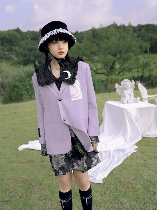 الحب: بروش نجم الرعب