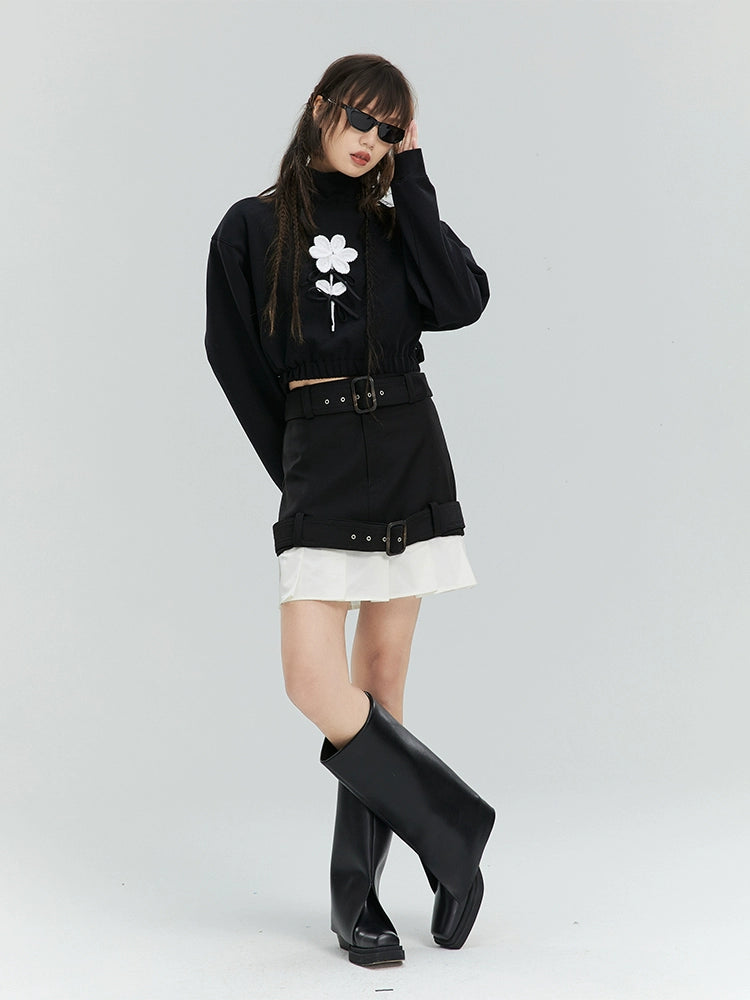 سحر الحرم الجامعي -تنورة مطوية على الخصر