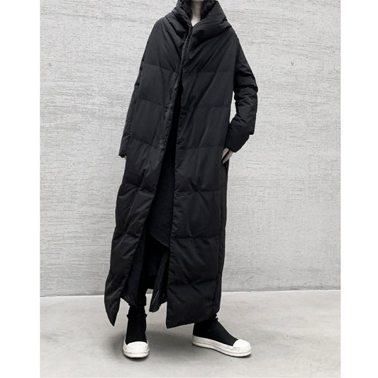 Veste à capuche sombre