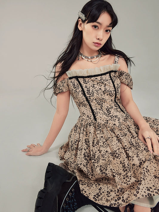 حديقة سرية -اللباس المعلق