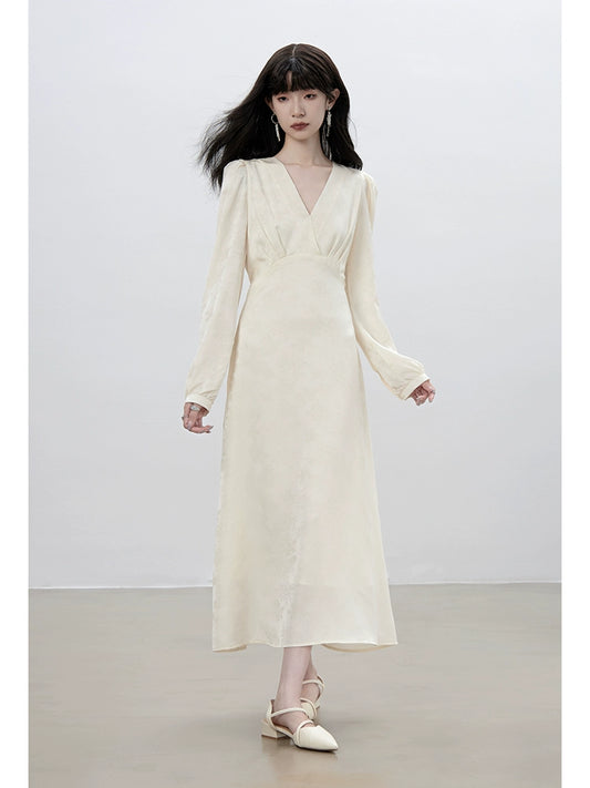 Robe à col en V chinois automne