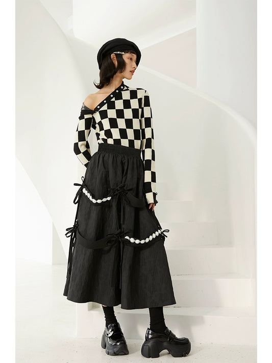 Lace Up Elegance -تنورة الخصر عالية الخصر