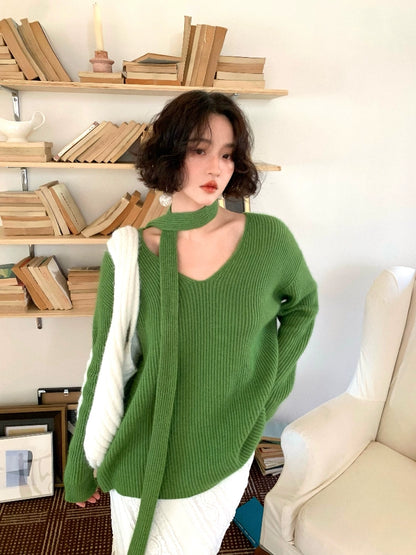 V-Neck Raccoon Velvet Base Sweater with Scarf (Strawberry Jam)