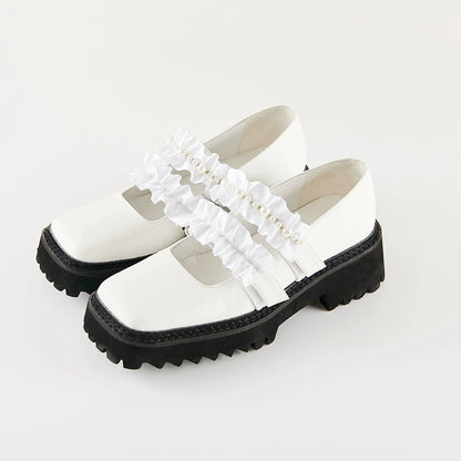 B/W Pearl Lace Mary Jane Shoes