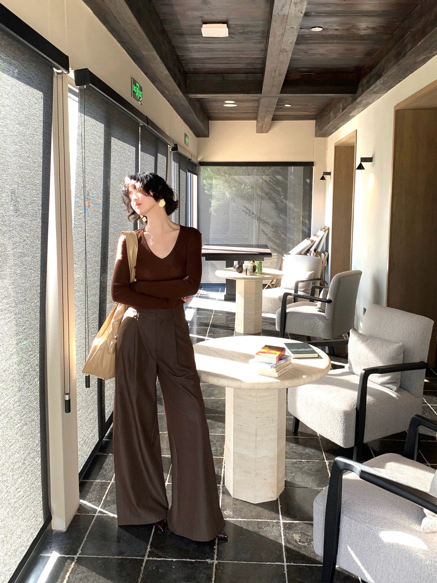 High-Waisted Wide-Leg Straight Pants – Hong Kong Retro Autumn Minimal