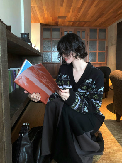 Fair Isle Wool V-Neck Knit Sweater – Hong Kong Retro Autumn/Winter Style